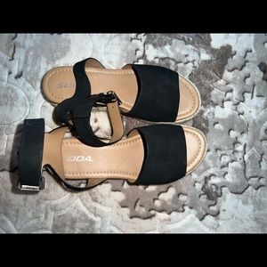 soda sandals